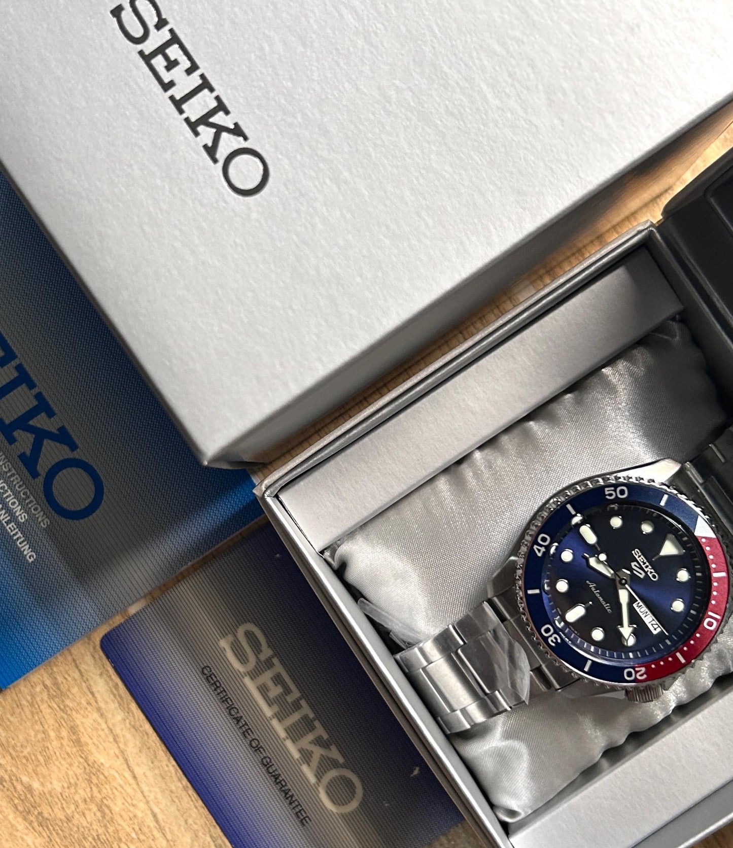 Seiko 5 Sports SRPD53 (Pepsi)