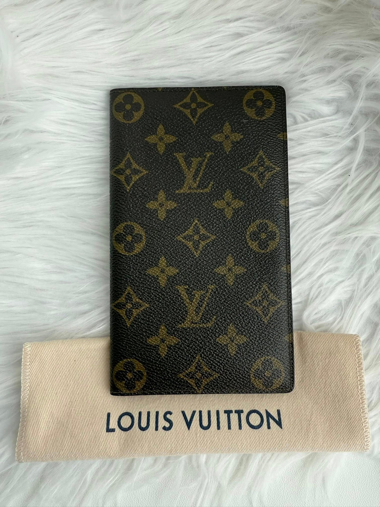 Louis Vuitton Wallet Organizer